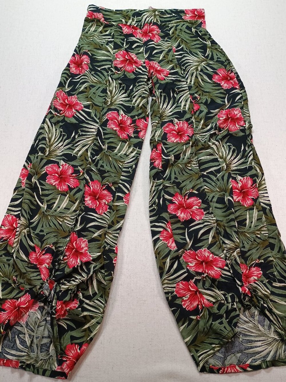BB Collection Tropical Hibiscus Wide Leg Pants, sz M – Women's Boho Resort Wear